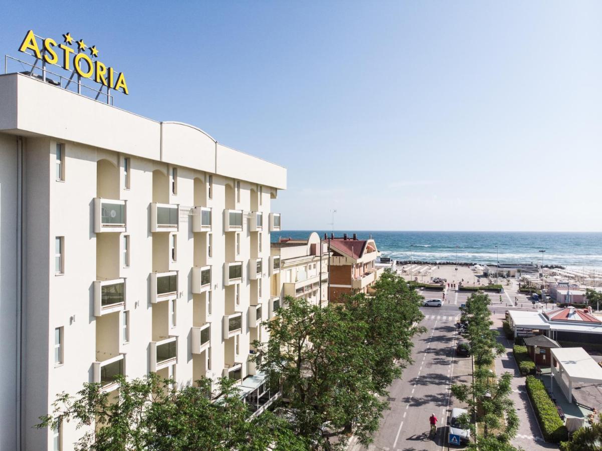 Hotel Astoria Misano Adriatico Exterior photo
